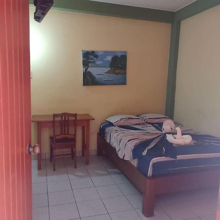 Hotel Sol Y Luna Икитос Екстериор снимка